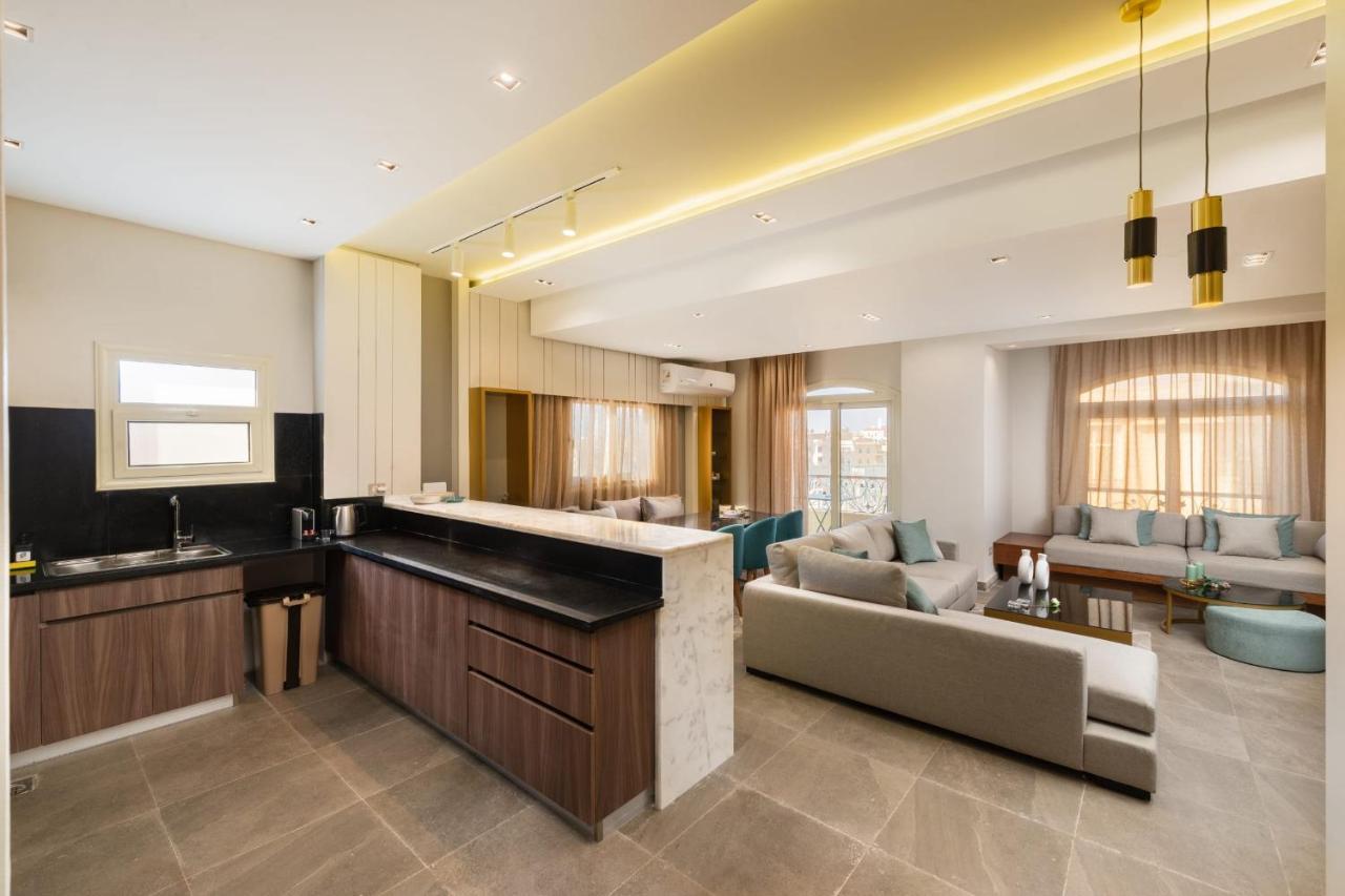 The Sleek & Ritzy 2 Bdr 15 Min From Cai Airpt *